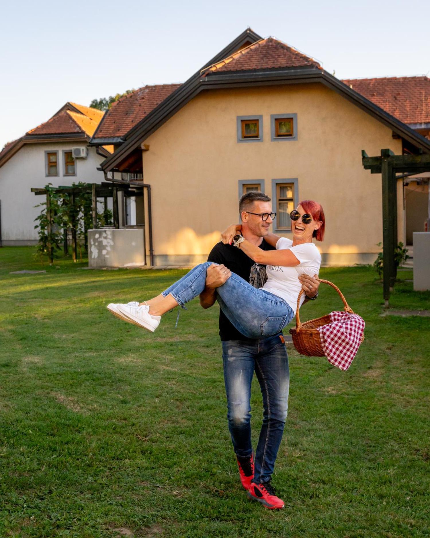 Terme Banovci - Hotelsko Naselje Zeleni Gaj Екстериор снимка